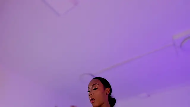 ChaynnaCooper online show from 5, 2, 2026