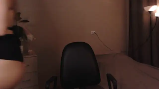 SarahSweetie online show from 18, 11, 2025