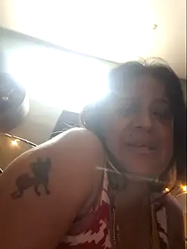 Snapshot of Hot_Queen77 chatting on 19, 2, 2025 Hot Queen77 online show from 19, 2, 2025
