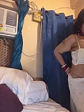 Hot Queen77 online show from 25, 6, 2026