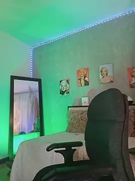 nahiarapalmer19 online show from 21, 9, 2025