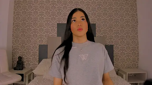 Isa Little Star online show from 19, 10, 2025