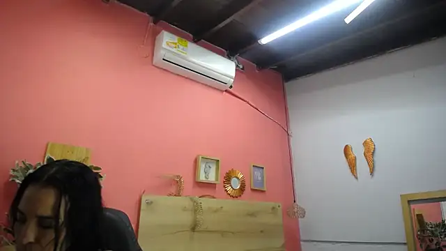 scarlet-foox online show from 13, 11, 2025