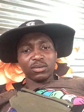 Snapshot of realGsign chatting on 9, 2, 2025 realGsign online show from 9, 2, 2025