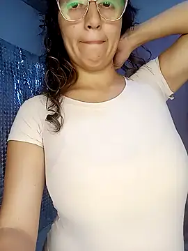 Snapshot of misshiccups chatting on 17, 9, 2025 misshiccups online show from 17, 9, 2025