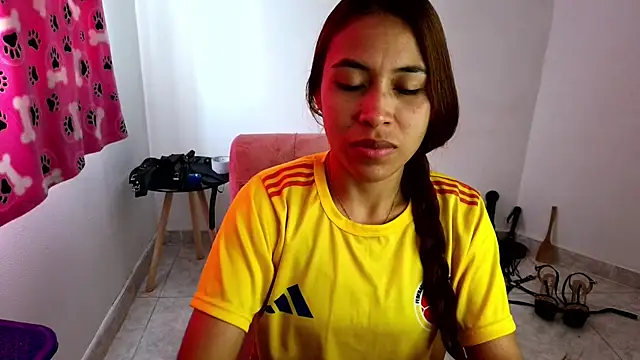 Snapshot of asiri_smith chatting on 3, 7, 2026 asiri smith online show from 3, 7, 2026