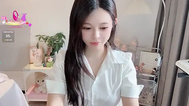 Snapshot of S-wan chatting on 10, 9, 2025 S-wan online show from 10, 9, 2025