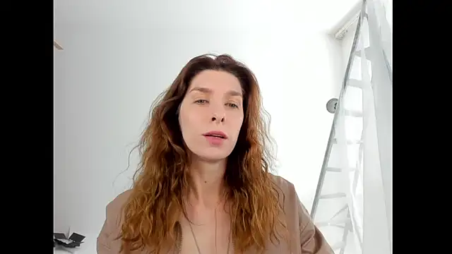 Snapshot of YourSuperModel chatting on 8, 5, 2026 YourSuperModel online show from 8, 5, 2026