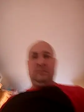 Snapshot of intx800 chatting on 4, 1, 2025 intx800 online show from 4, 1, 2025