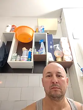 Snapshot of intx800 chatting on 8, 11, 2025 intx800 online show from 8, 11, 2025