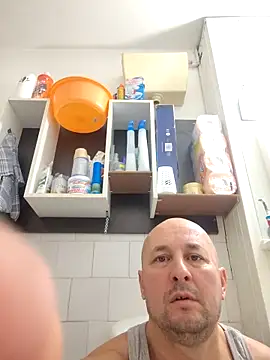 Snapshot of intx800 chatting on 13, 11, 2025 intx800 online show from 13, 11, 2025