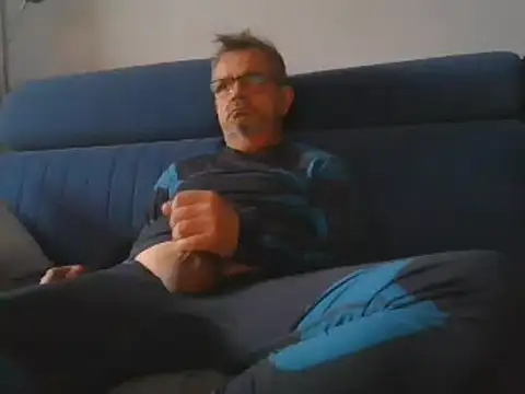 Snapshot of axecoman60 chatting on 31, 1, 2025 axecoman60 online show from 31, 1, 2025