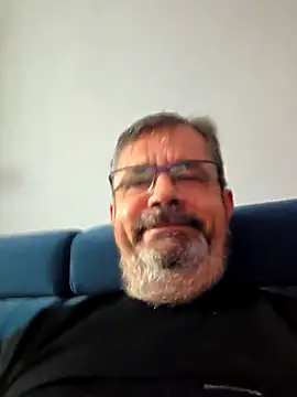 Snapshot of axecoman60 chatting on 2, 12, 2025 axecoman60 online show from 2, 12, 2025