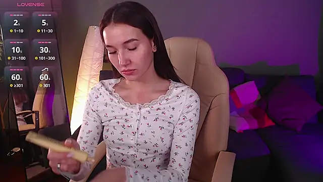 Bellla Haddid online show from 24, 2, 2025