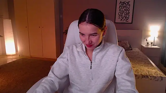 Bellla Haddid online show from 12, 10, 2025