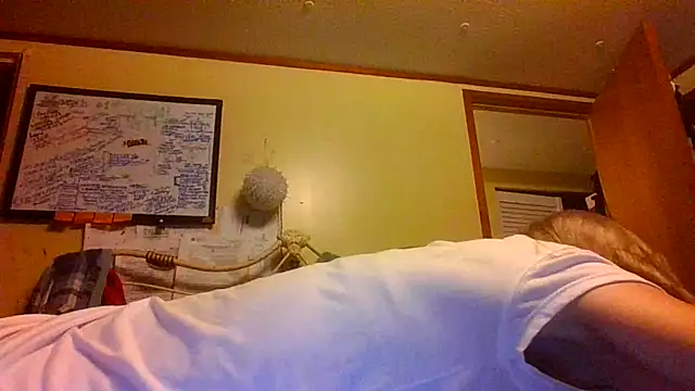 Snapshot of raybo715 chatting on 7, 7, 2026 raybo715 online show from 7, 7, 2026