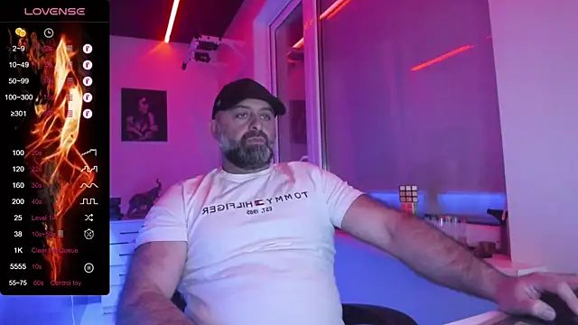 Snapshot of MAGABEAR077 chatting on 5, 5, 2026 MAGABEAR077 online show from 5, 5, 2026