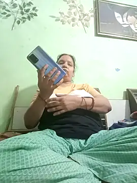 Snapshot of Kavya_kapoor chatting on 4, 3, 2025 Kavya kapoor online show from 4, 3, 2025