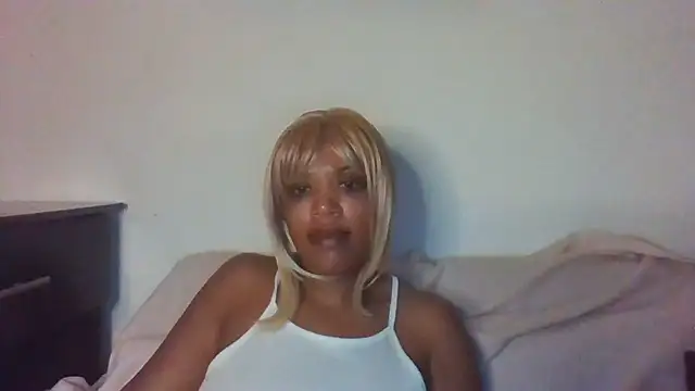 Snapshot of thekelliecapri chatting on 4, 4, 2026 thekelliecapri online show from 4, 4, 2026