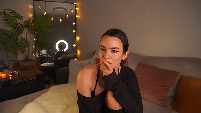 Heidi11 online show from 19, 10, 2025