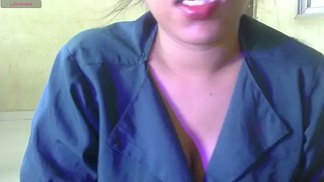 Snapshot of Preeti-Sexy chatting on 22, 6, 2026 Preeti-Sexy online show from 22, 6, 2026