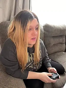 PuckBunny17 online show from 22, 1, 2025