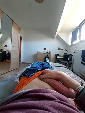 pascalino100 online show from 18, 3, 2025