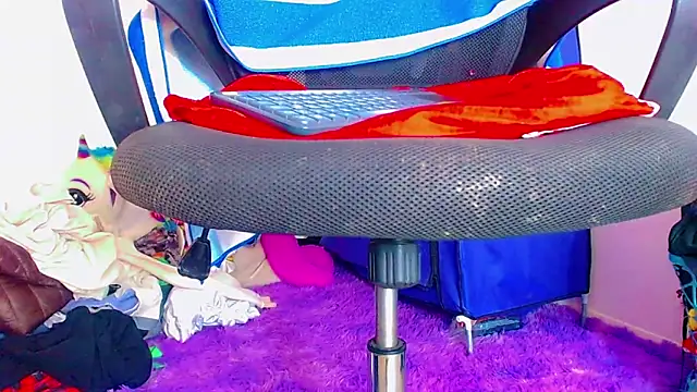 Snapshot of nicol_gill_ chatting on 8, 2, 2025 nicol gill online show from 8, 2, 2025