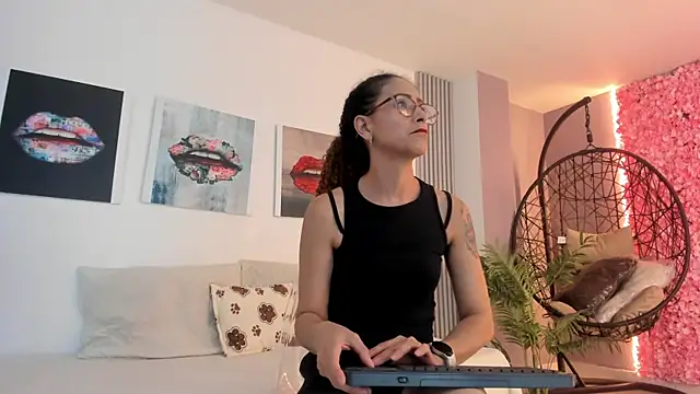 Angela donnato online show from 29, 1, 2025