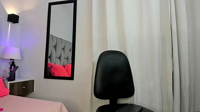 Snapshot of Little_Venus03 chatting on 19, 1, 2025 Little Venus03 online show from 19, 1, 2025