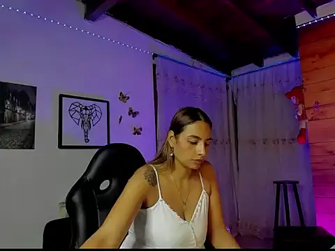 Snapshot of mykaelahoney chatting on 4, 2, 2026 mykaelahoney online show from 4, 2, 2026