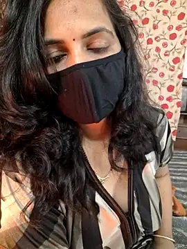 Snapshot of Nehubhabhi26 chatting on 18, 3, 2025 Nehubhabhi26 online show from 18, 3, 2025