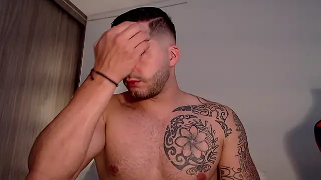 Snapshot of thomas_gun chatting on 6, 12, 2024 thomas gun online show from 6, 12, 2024