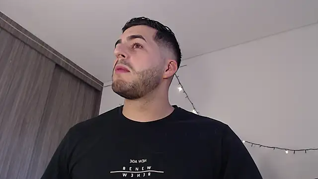 Snapshot of thomas_gun chatting on 28, 12, 2024 thomas gun online show from 28, 12, 2024