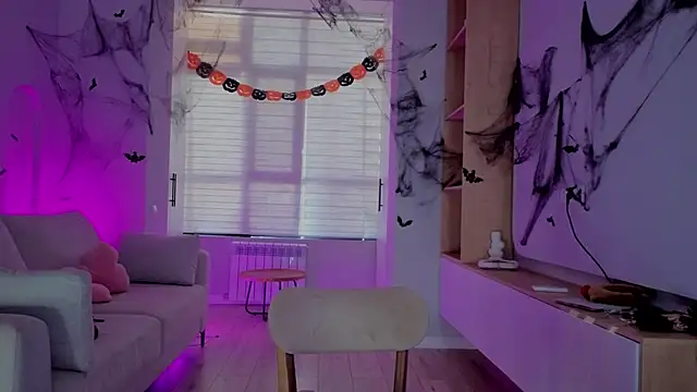 RileyMee online show from 31, 10, 2025