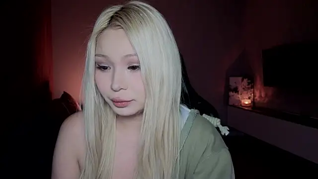 Snapshot of RileyMee chatting on 2, 3, 2026 RileyMee online show from 2, 3, 2026