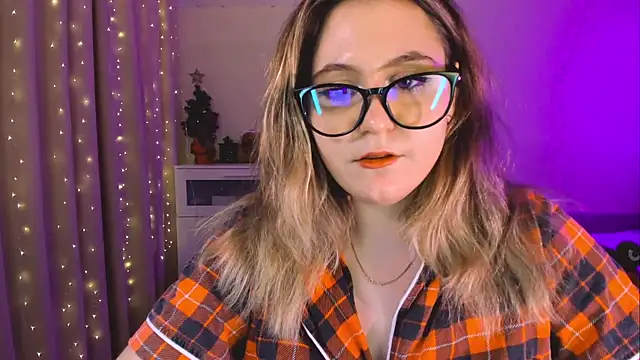 Snapshot of Diana_Flower chatting on 2, 2, 2025 Diana Flower online show from 2, 2, 2025
