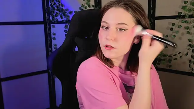 Snapshot of Diana_Flower chatting on 8, 5, 2026 Diana Flower online show from 8, 5, 2026