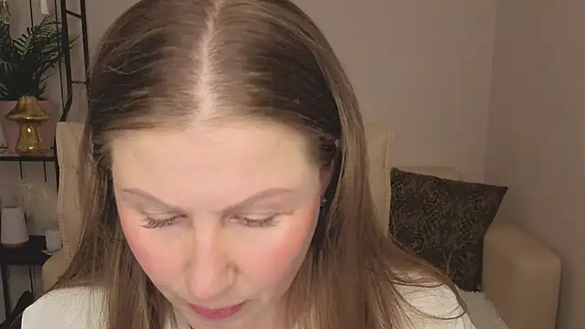 Snapshot of Helens_love chatting on 18, 6, 2026 Helens love online show from 18, 6, 2026