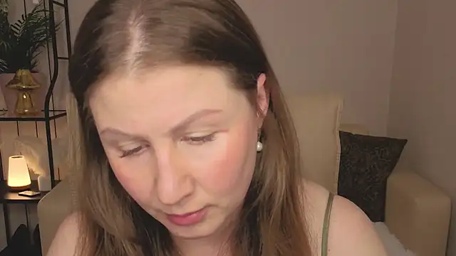 Snapshot of Helens_love chatting on 19, 6, 2026 Helens love online show from 19, 6, 2026