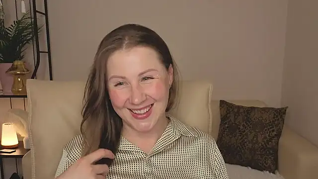 Snapshot of Helens_love chatting on 21, 6, 2026 Helens love online show from 21, 6, 2026