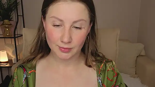 Snapshot of Helens_love chatting on 27, 6, 2026 Helens love online show from 27, 6, 2026