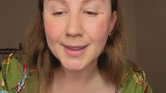 Snapshot of Helens_love chatting on 4, 7, 2026 Helens love online show from 4, 7, 2026