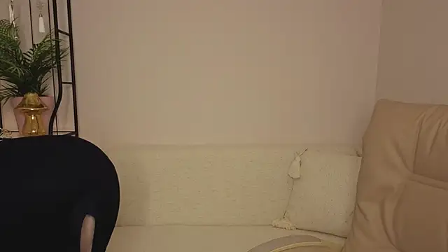 Snapshot of Helens_love chatting on 6, 7, 2026 Helens love online show from 6, 7, 2026