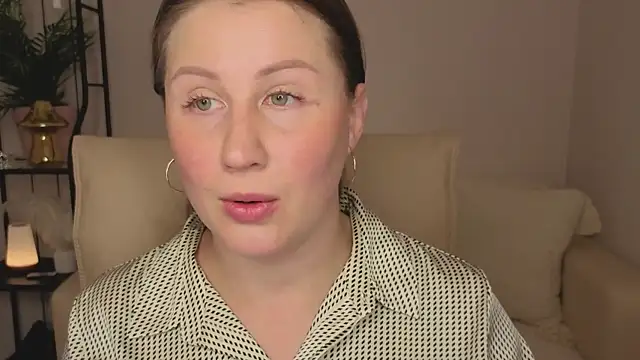 Snapshot of Helens_love chatting on 11, 7, 2026 Helens love online show from 11, 7, 2026