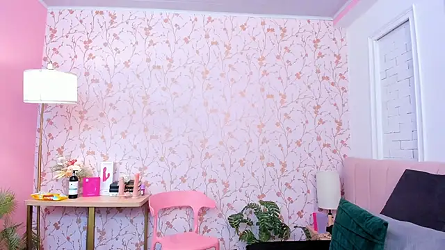 amber-hill online show from 13, 4, 2026