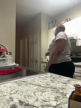 Snapshot of SexyHoneyRedd chatting on 11, 2, 2025 SexyHoneyRedd online show from 11, 2, 2025