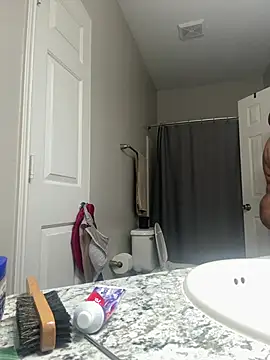 Snapshot of SexyHoneyRedd chatting on 12, 2, 2025 SexyHoneyRedd online show from 12, 2, 2025