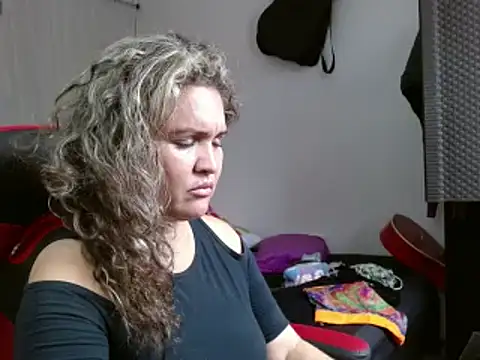 Snapshot of helenca43 chatting on 28, 2, 2025 helenca43 online show from 28, 2, 2025