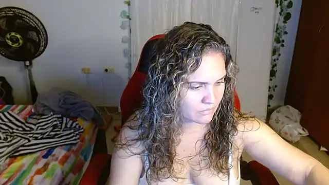Snapshot of helenca43 chatting on 13, 9, 2025 helenca43 online show from 13, 9, 2025